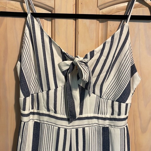 Ladies Jumpsuit Size Small. Navy & White. Mid-length. - Picture 3 of 3